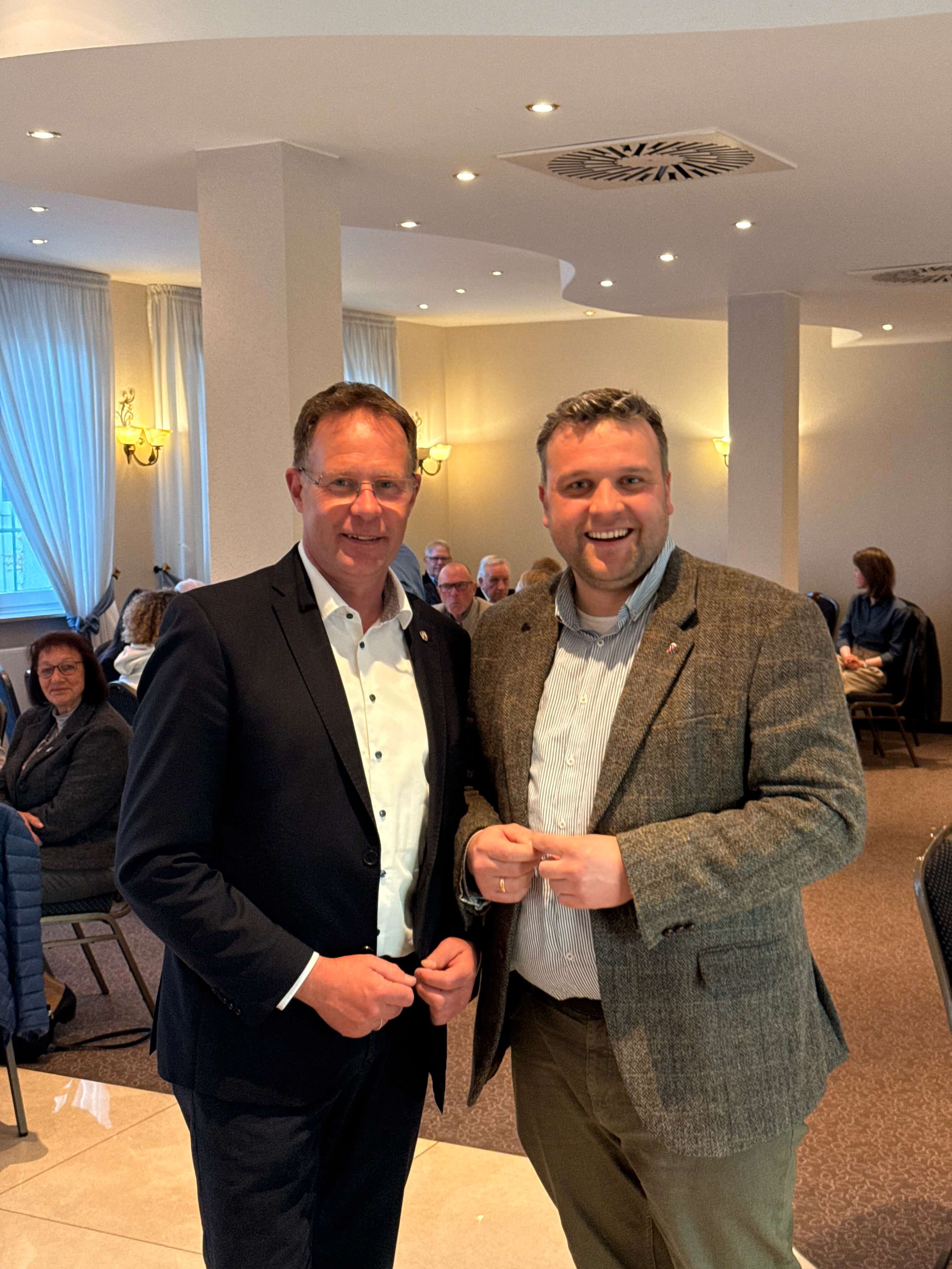 v.l.n.r : Klaus Hansen MdL, CDU Kreisvorsitzender Lars W. Brakhage